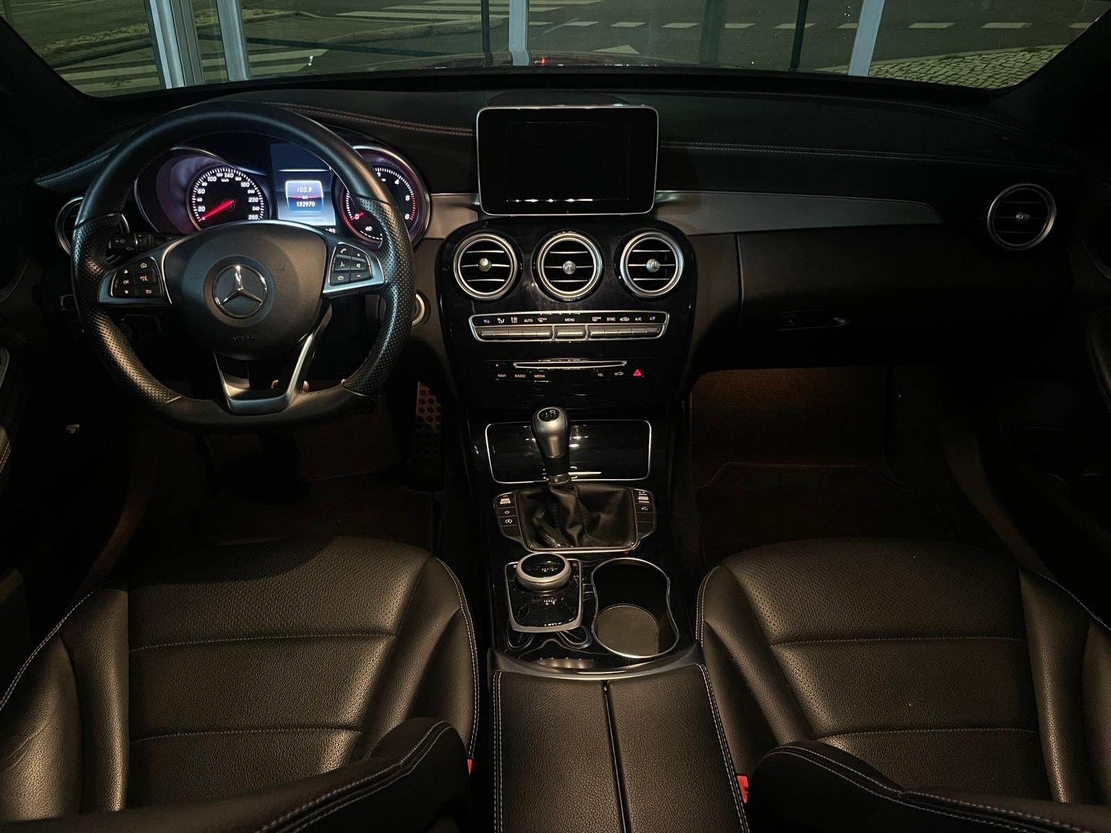 
								Mercedes-Benz C 200 BlueTEC AMG Line full									