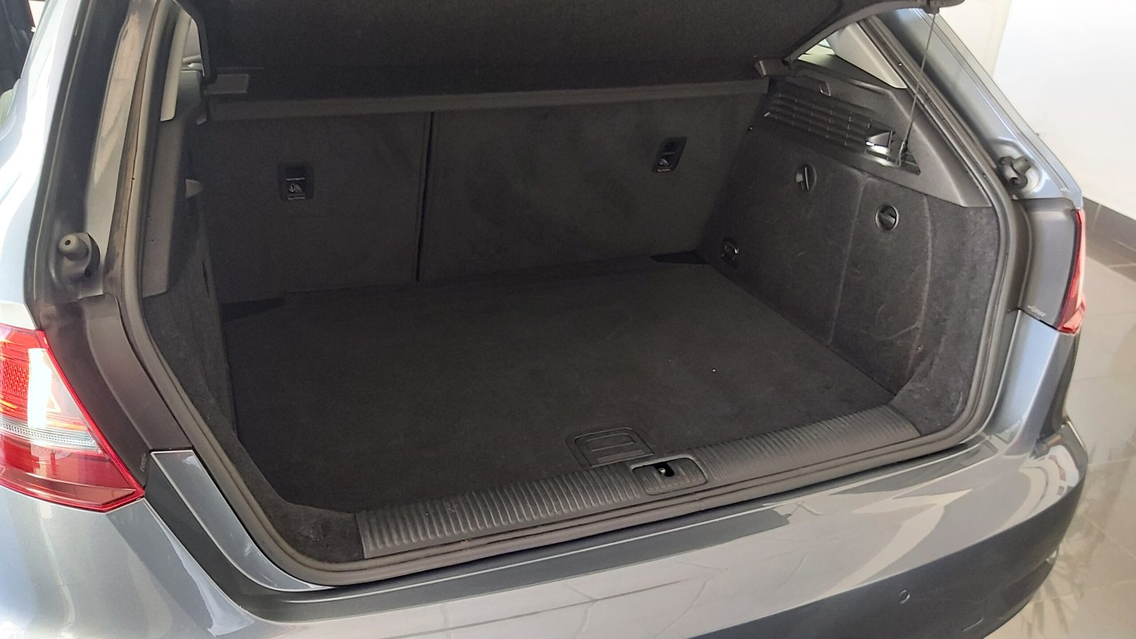 
								Audi A3 Sportback 1.6 TDI Design full									
