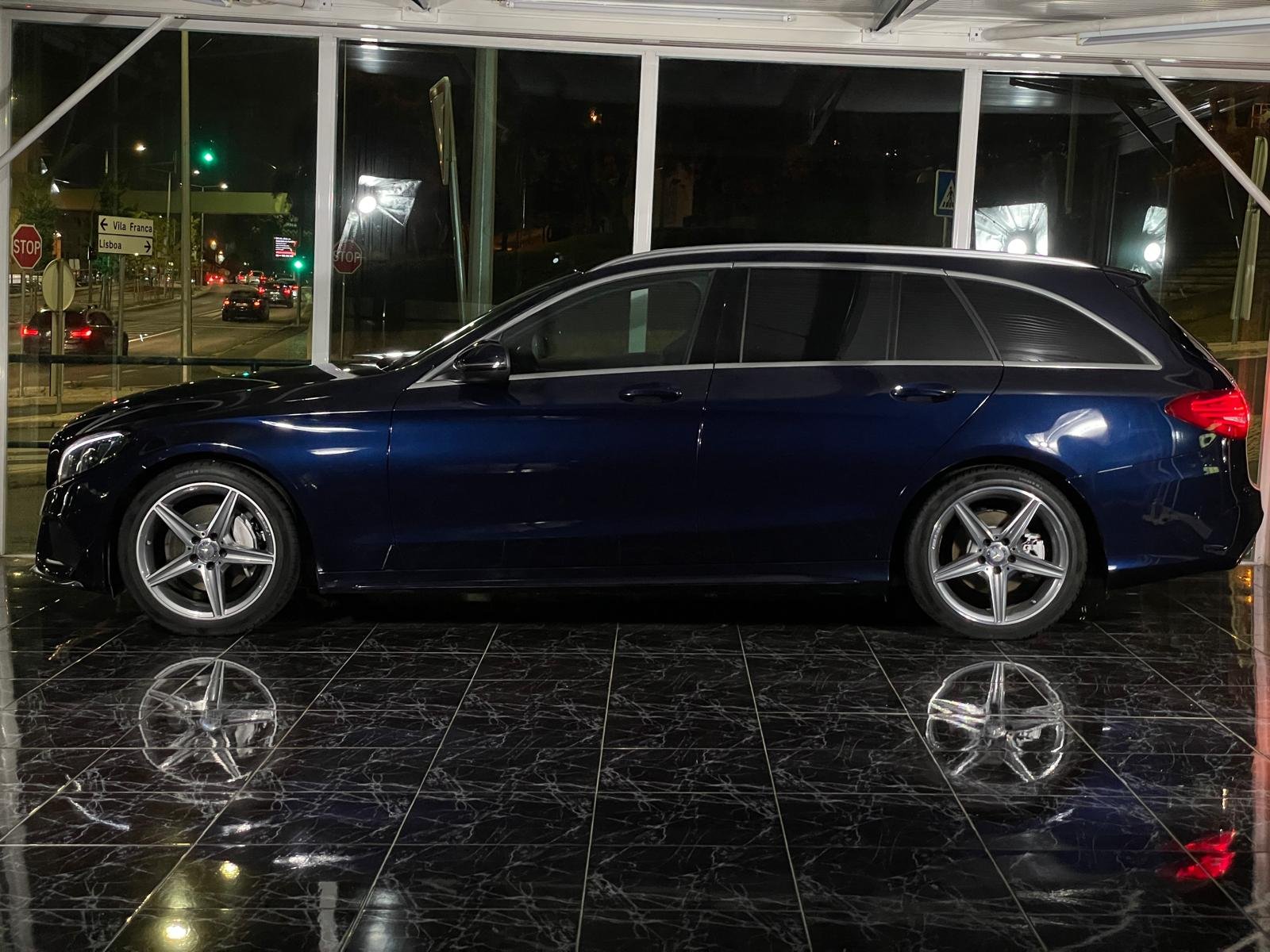 
								Mercedes-Benz C 200 BlueTEC AMG Line full									