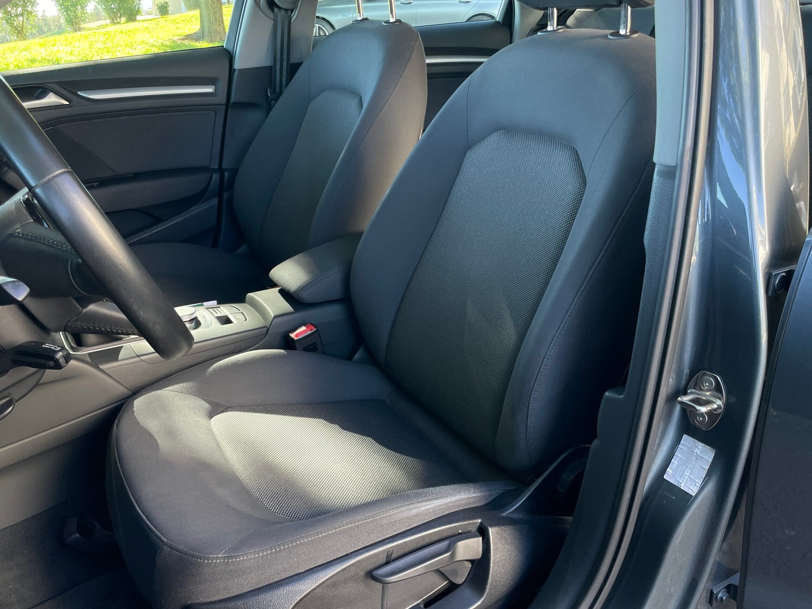 
								Audi A3 Sportback 1.6 TDI Design full									