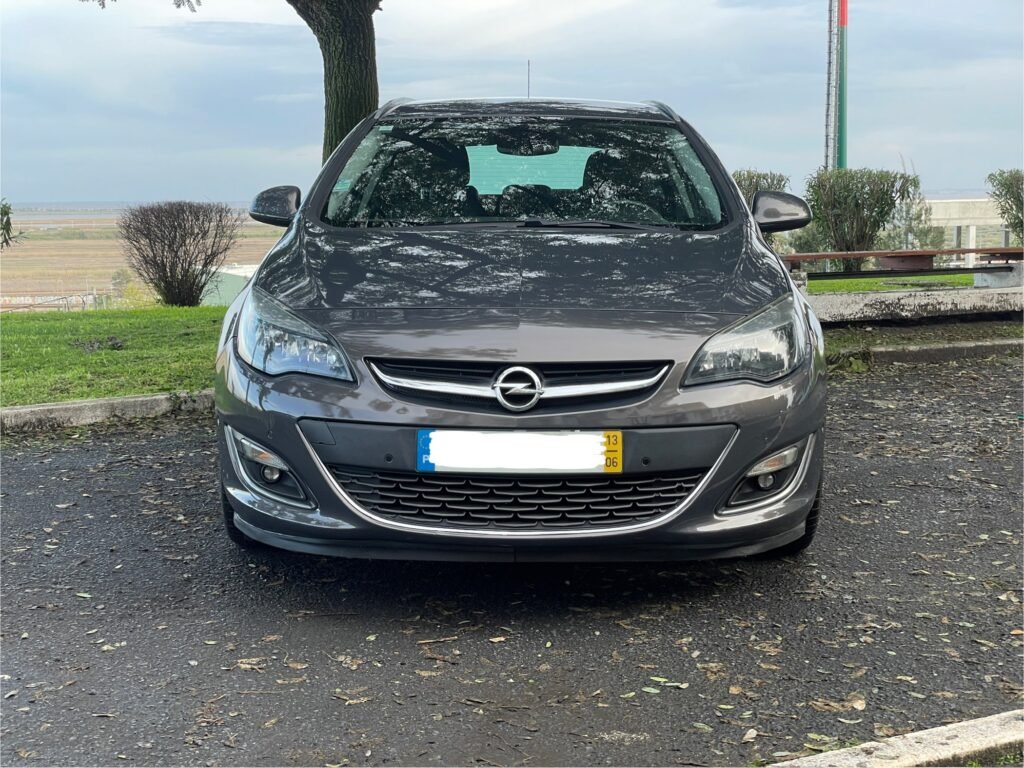 Opel Astra Sports Tourer 1.3 CDTI Cosmo 2013, foto 3