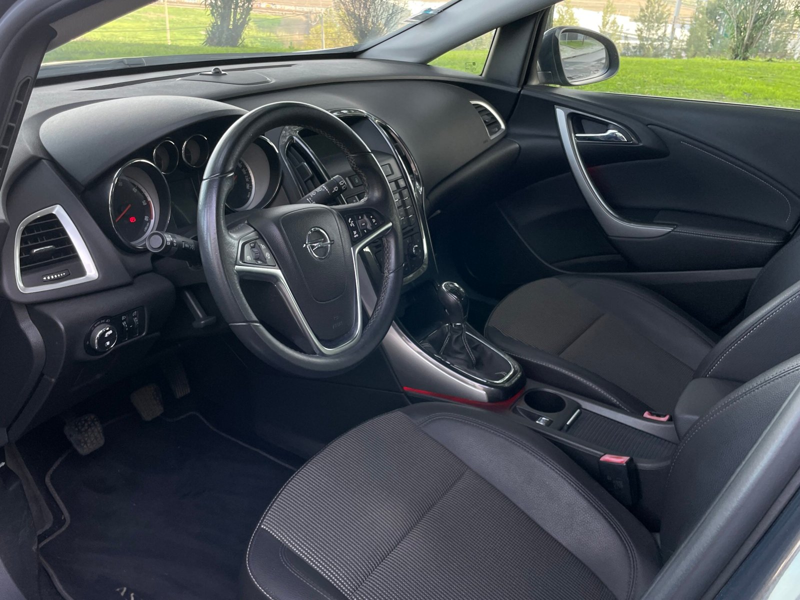 
								Opel Astra Sports Tourer 1.3 CDTI Cosmo full									