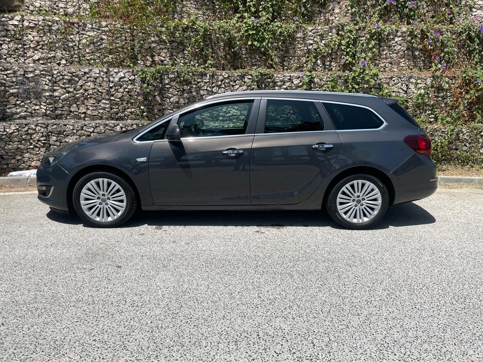 
								Opel Astra Sports Tourer 1.3 CDTI Cosmo full									