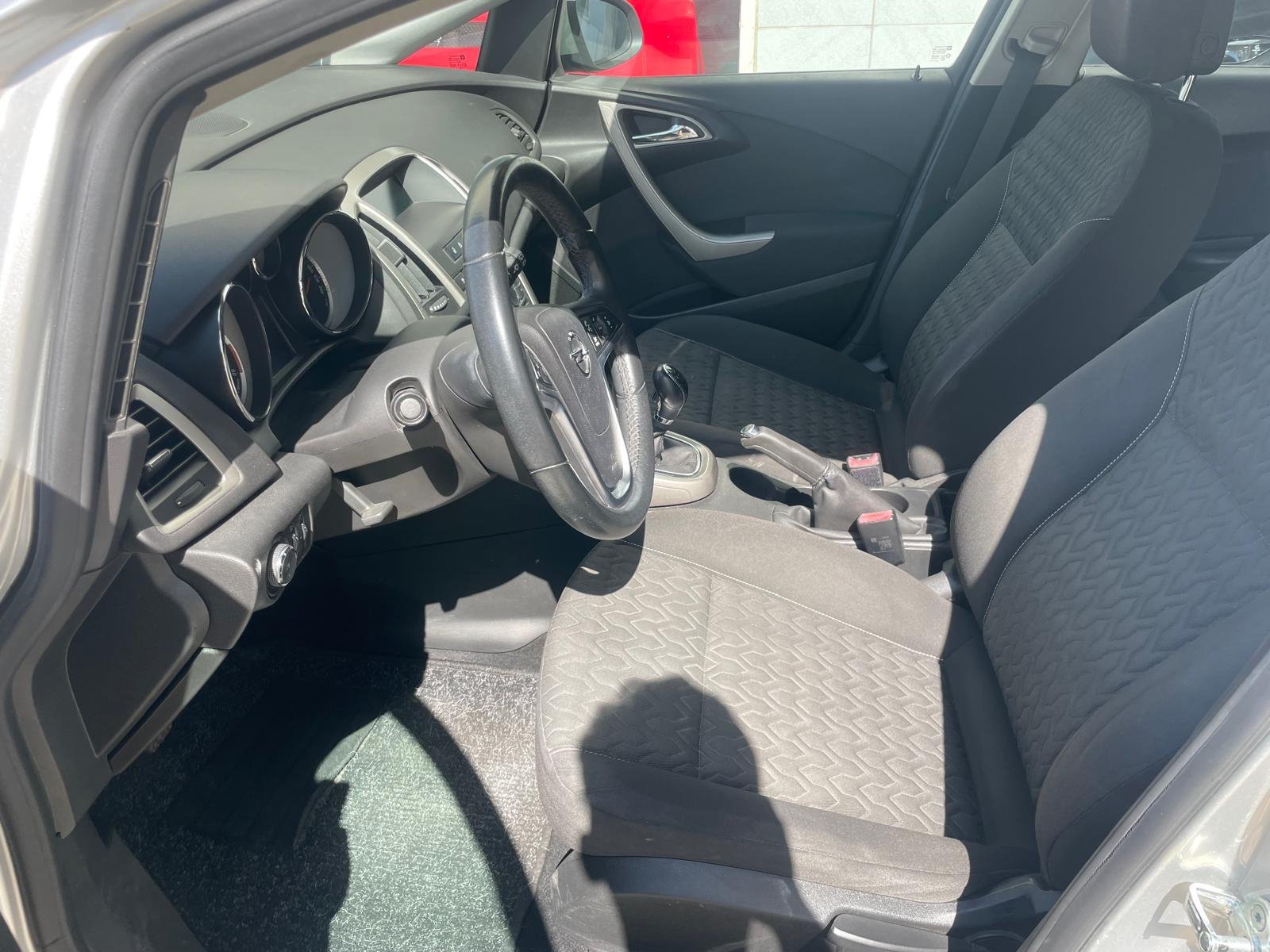 
								Opel Astra full									