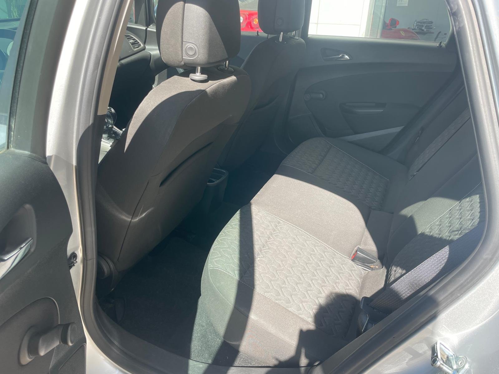 
								Opel Astra full									