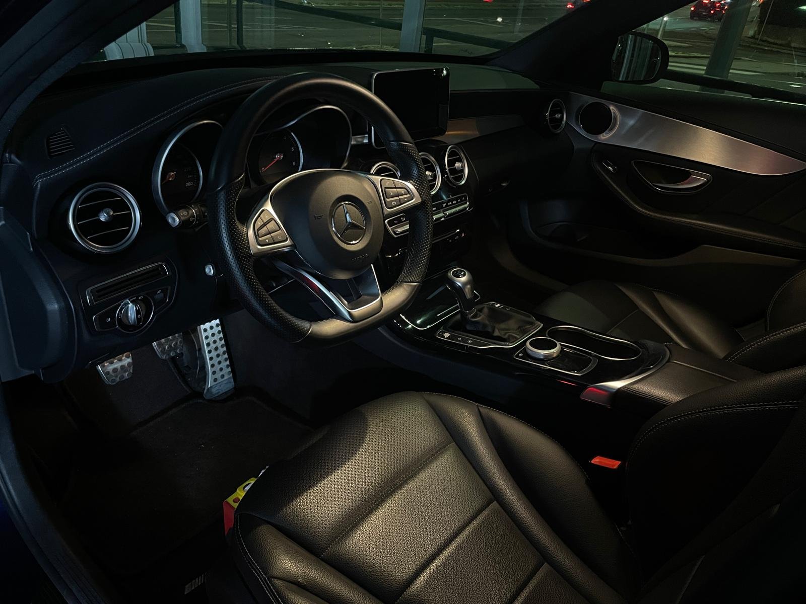 
								Mercedes-Benz C 200 BlueTEC AMG Line full									