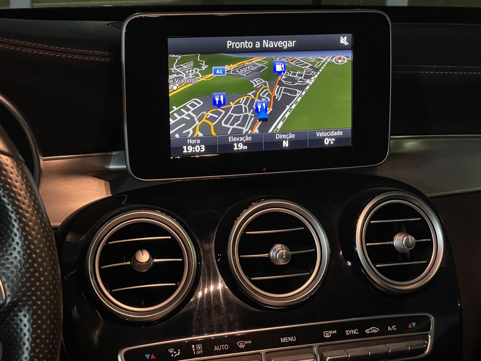 
								Mercedes-Benz C 200 BlueTEC AMG Line full									