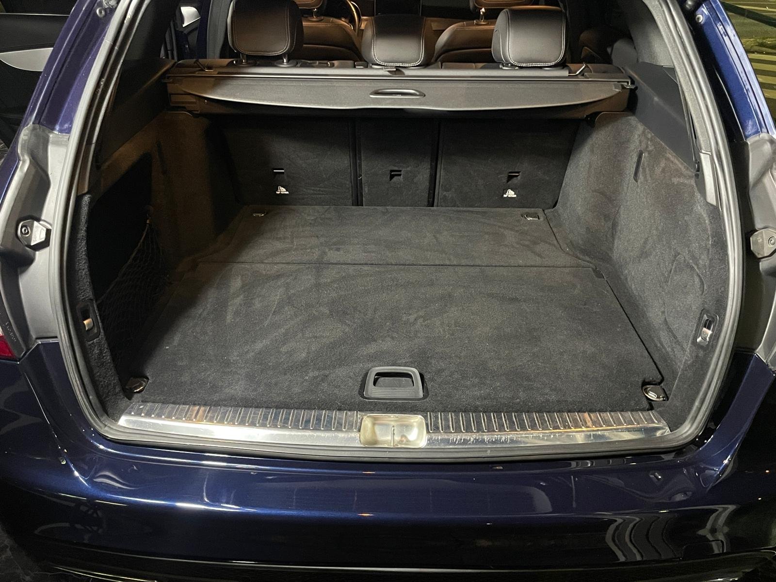 
								Mercedes-Benz C 200 BlueTEC AMG Line full									