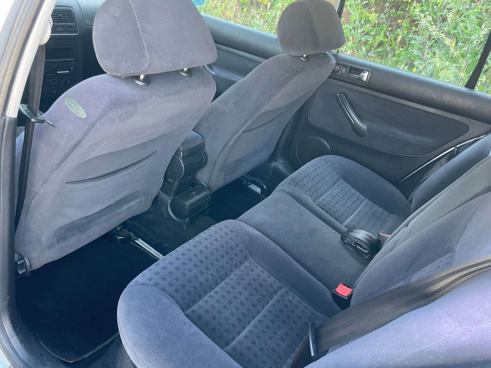
								Volkswagen Golf IV 1.4 16v full									