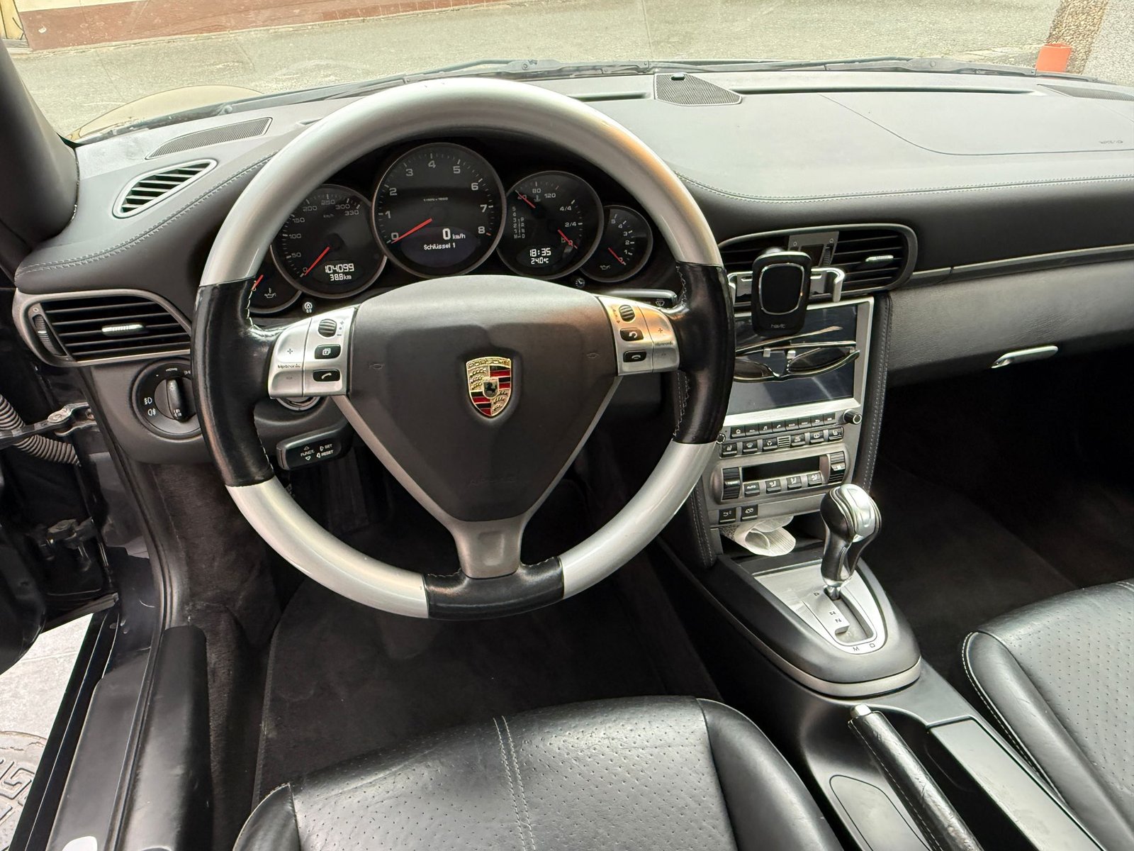 
								Porsche 911 Targa 4 (997) full									