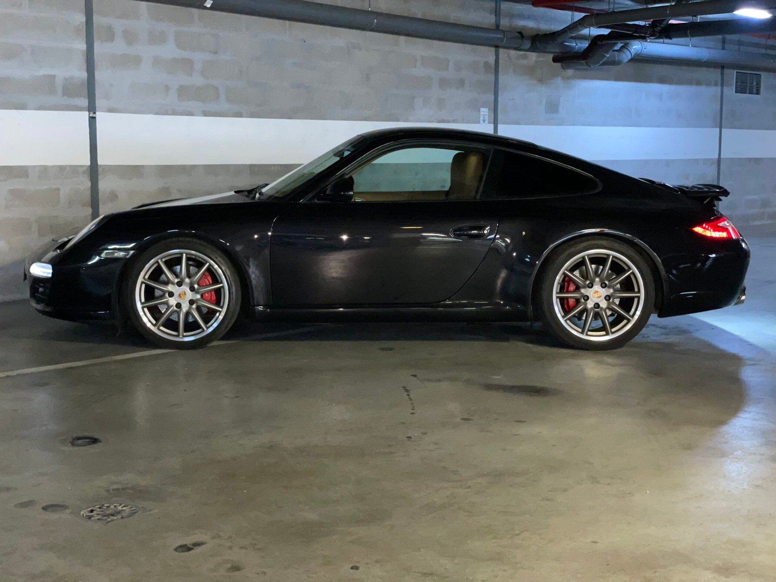 
								Porsche 911 Carrera S (997) full									