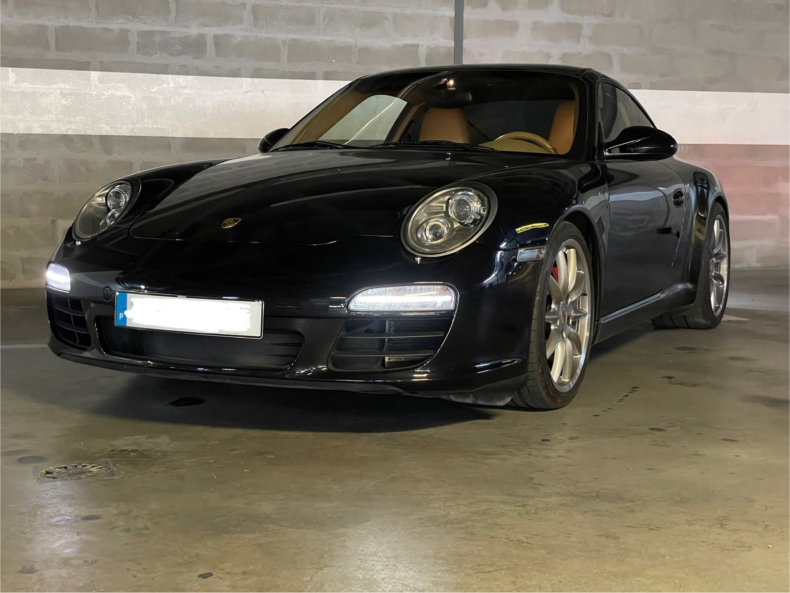 
								Porsche 911 Carrera S (997) full									