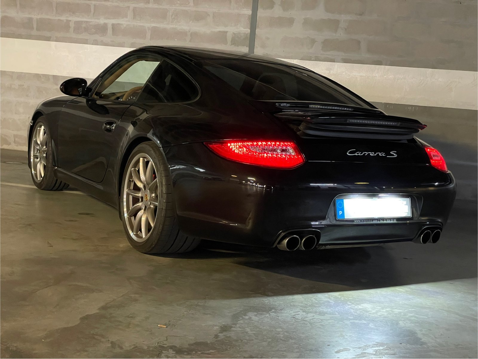 
								Porsche 911 Carrera S (997) full									