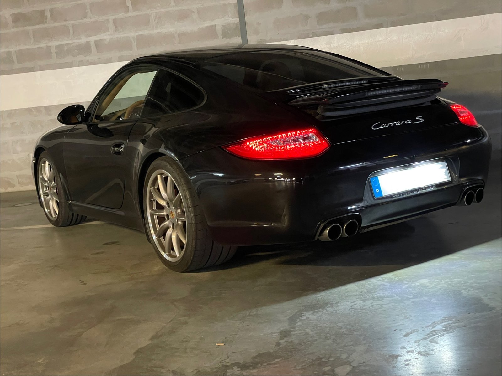 
								Porsche 911 Carrera S (997) full									