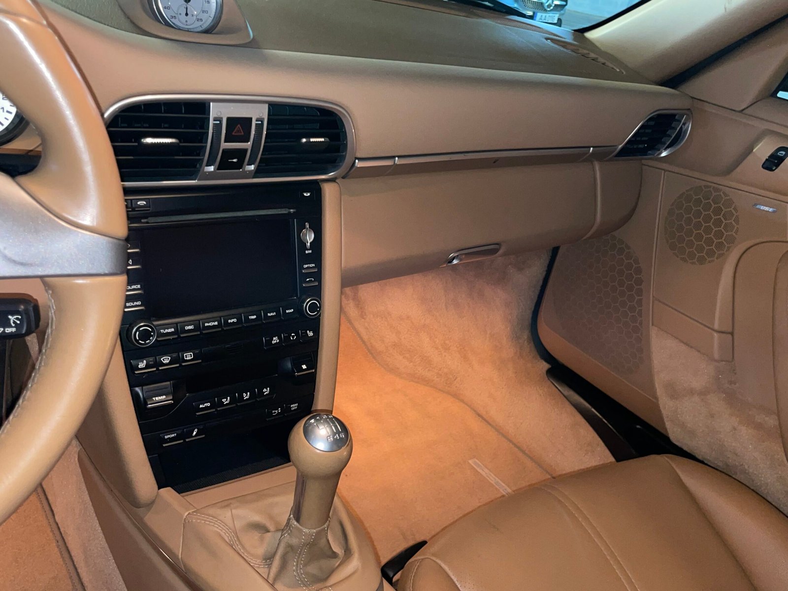 
								Porsche 911 Carrera S (997) full									