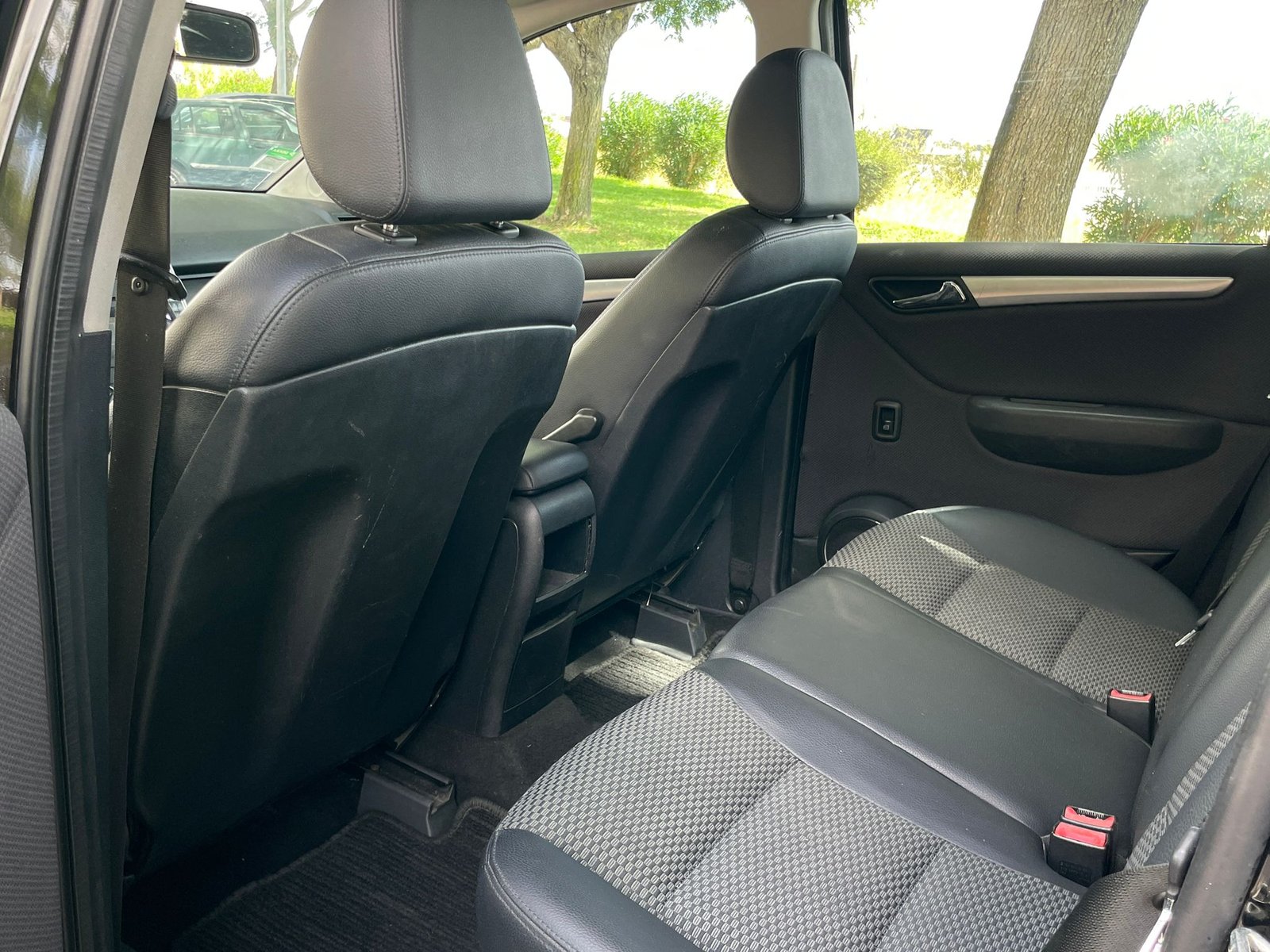 
								Mercedes-Benz A180 CDI full									