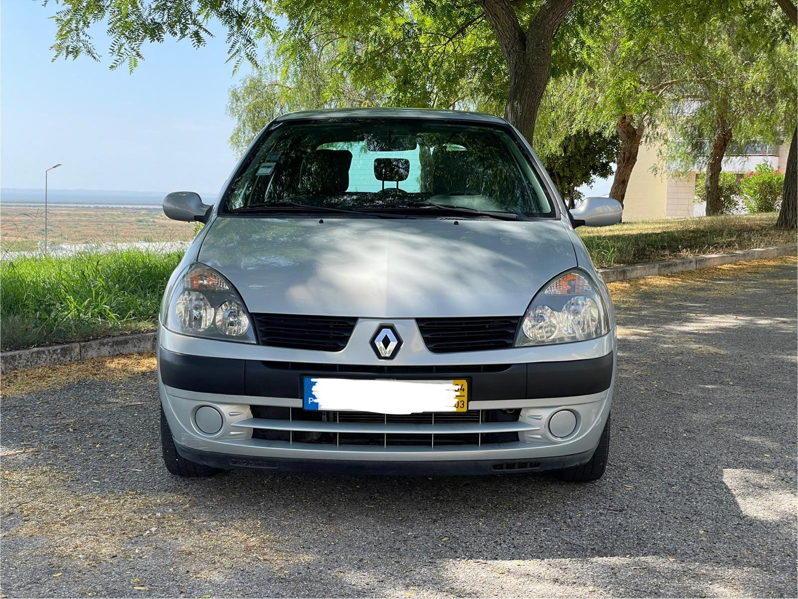 
								Renault Clio 1.2 full									