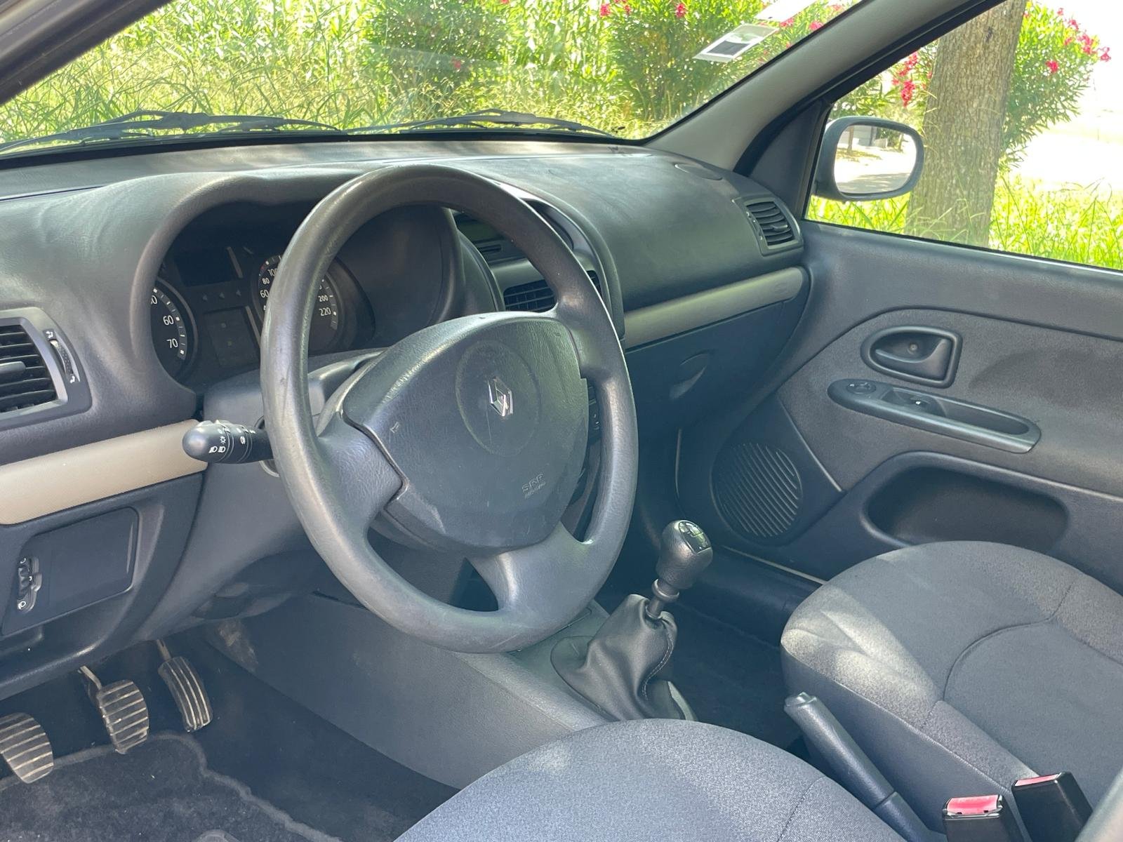 
								Renault Clio 1.2 full									