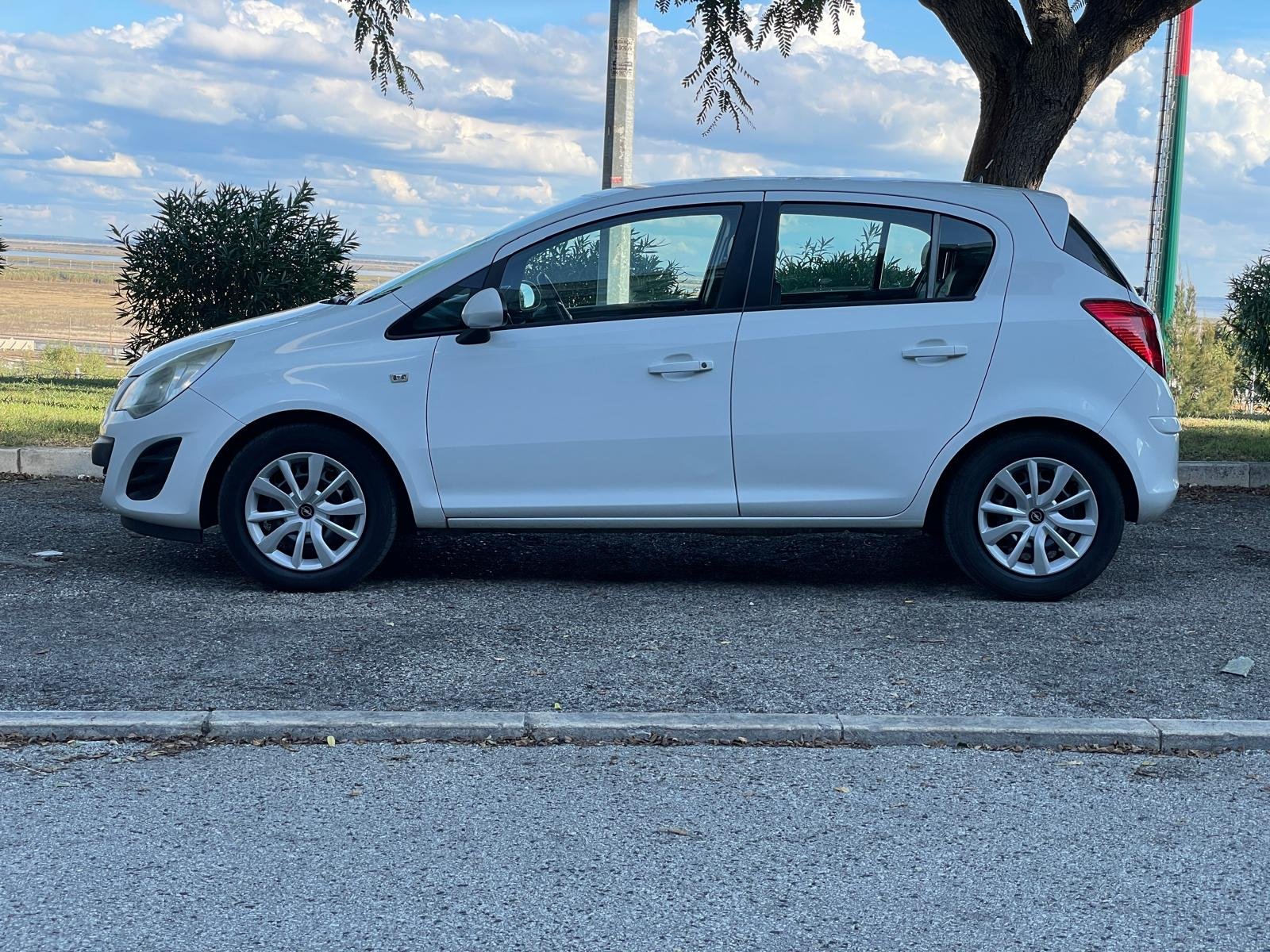 
								Opel Corsa 1.3 CDTI full									