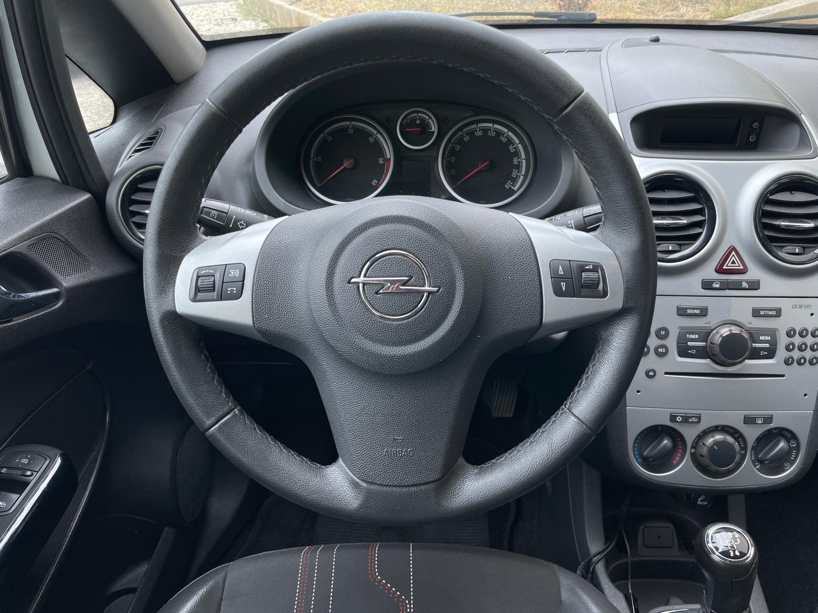 
								Opel Corsa 1.3 CDTI full									