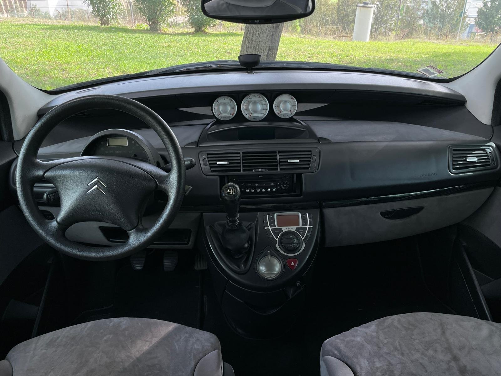 
								Citroen C8 2.0 HDI full									