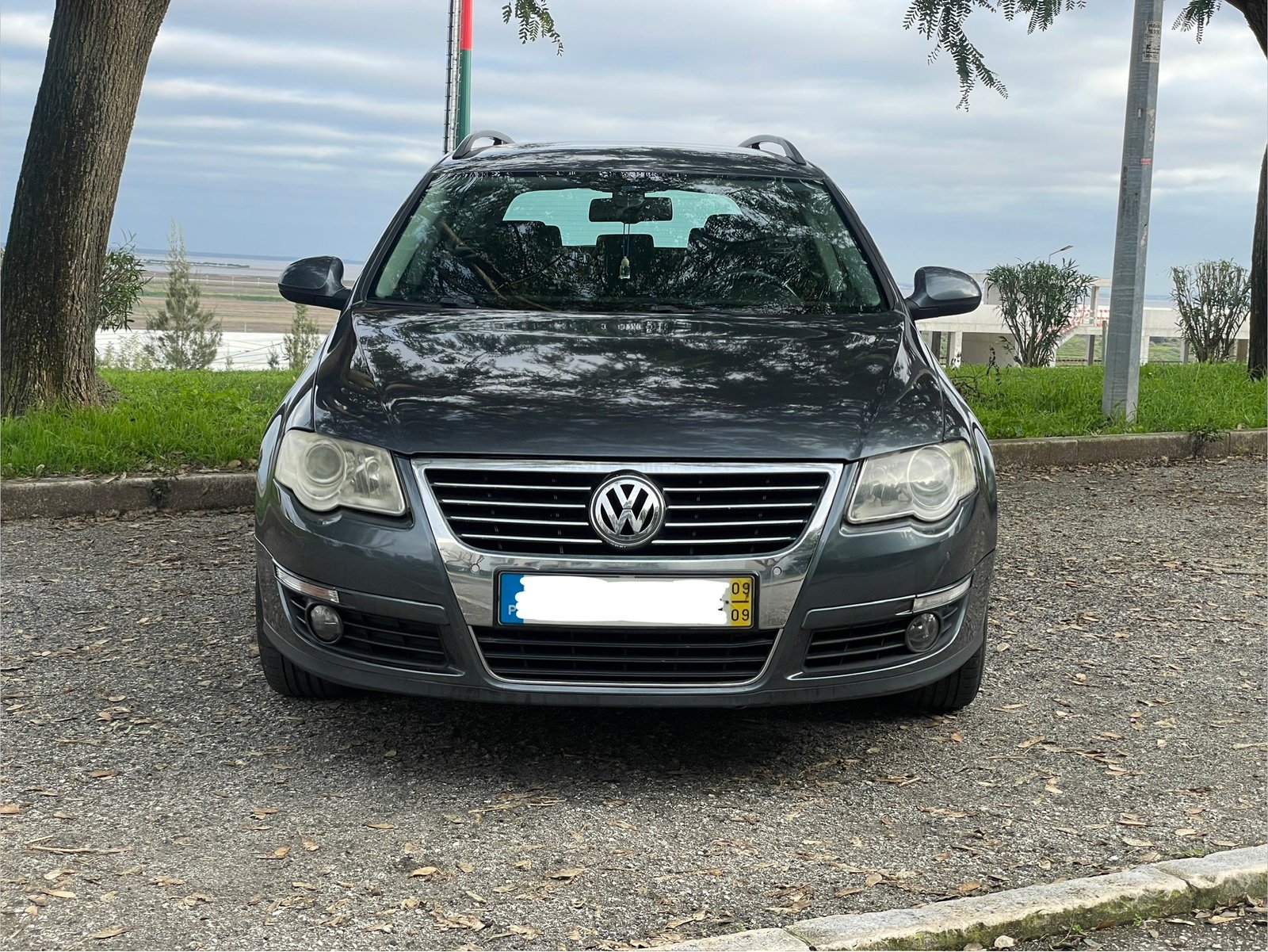 
								Volkswagen Passat 1.6 TDI full									