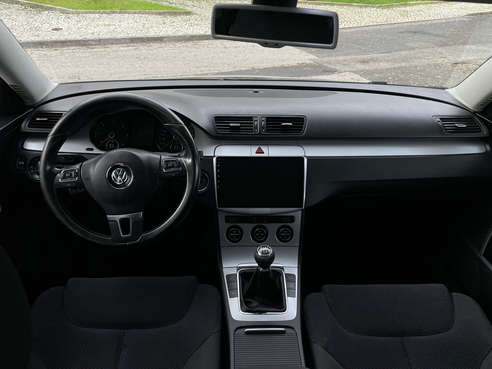 
								Volkswagen Passat 1.6 TDI full									