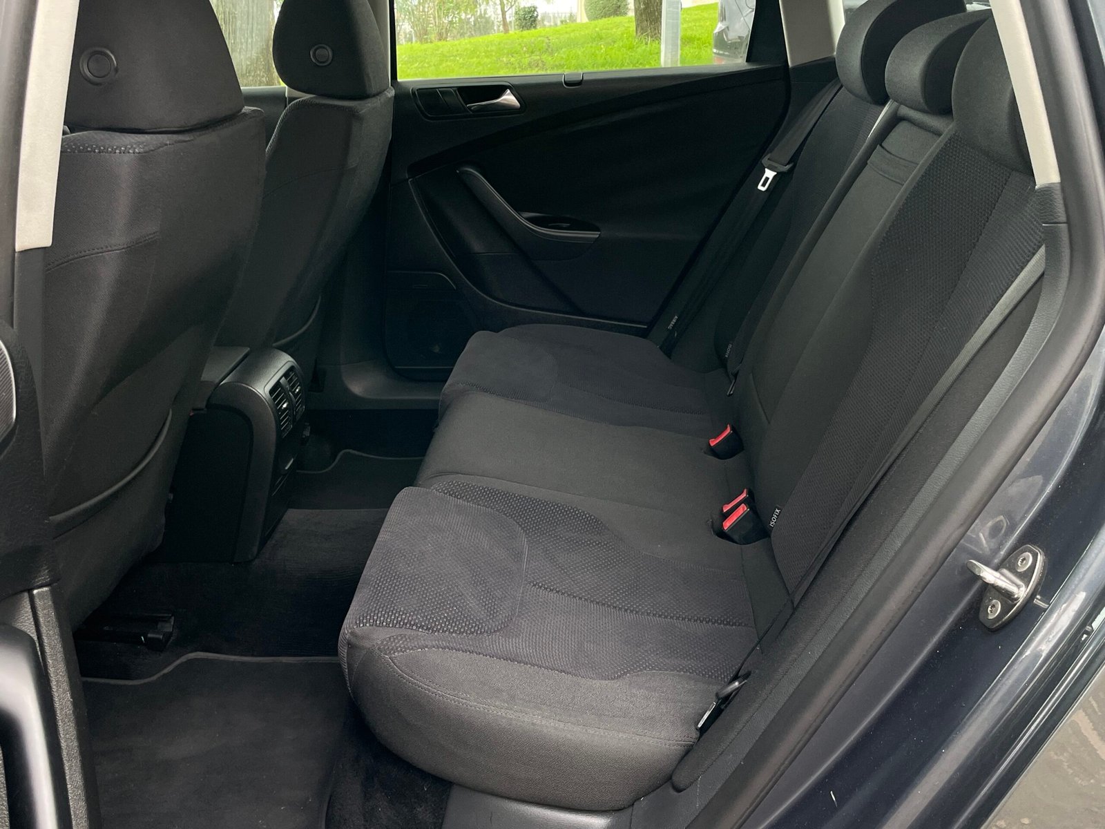 
								Volkswagen Passat 1.6 TDI full									