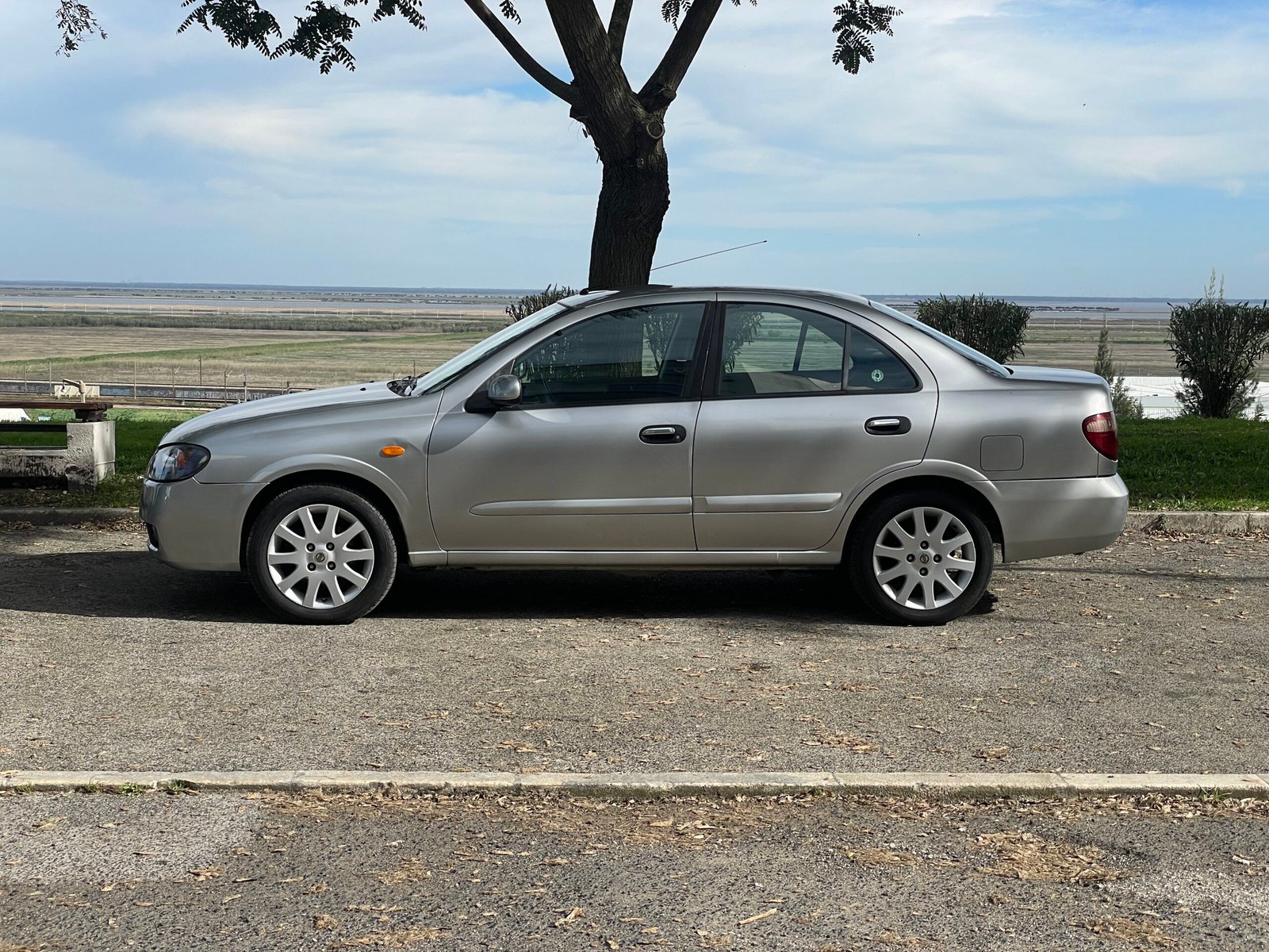 
								Nissan Almera 1.5 DCI full									