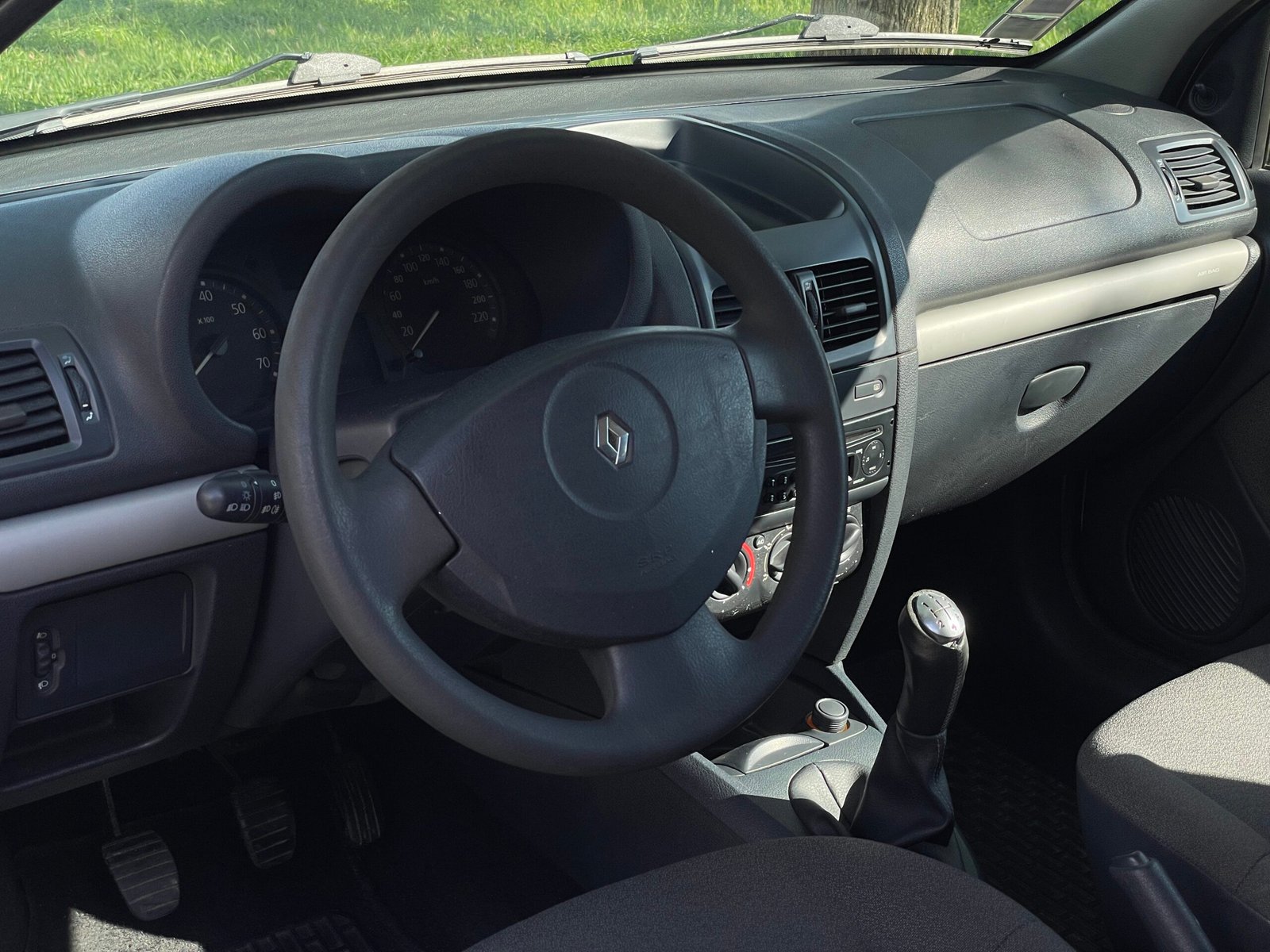 
								Renault clio 1.5 DCI full									
