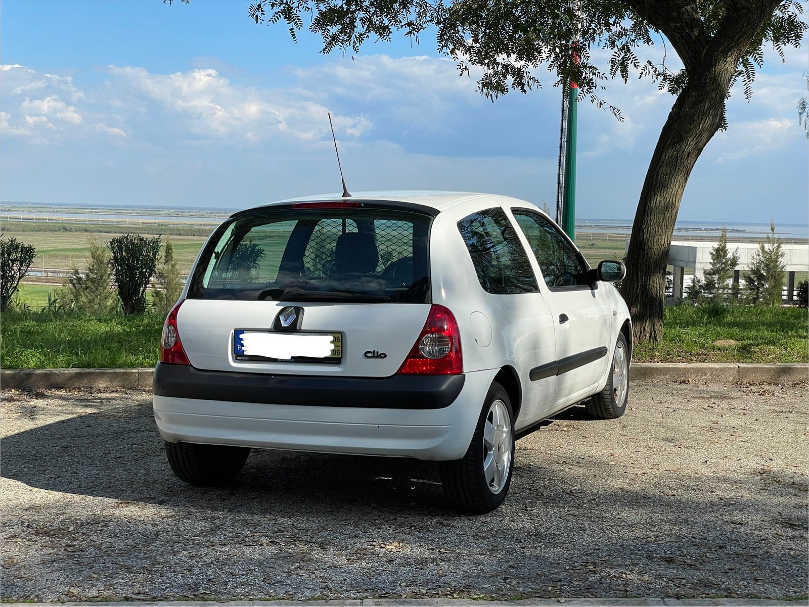 
								Renault clio 1.5 DCI full									