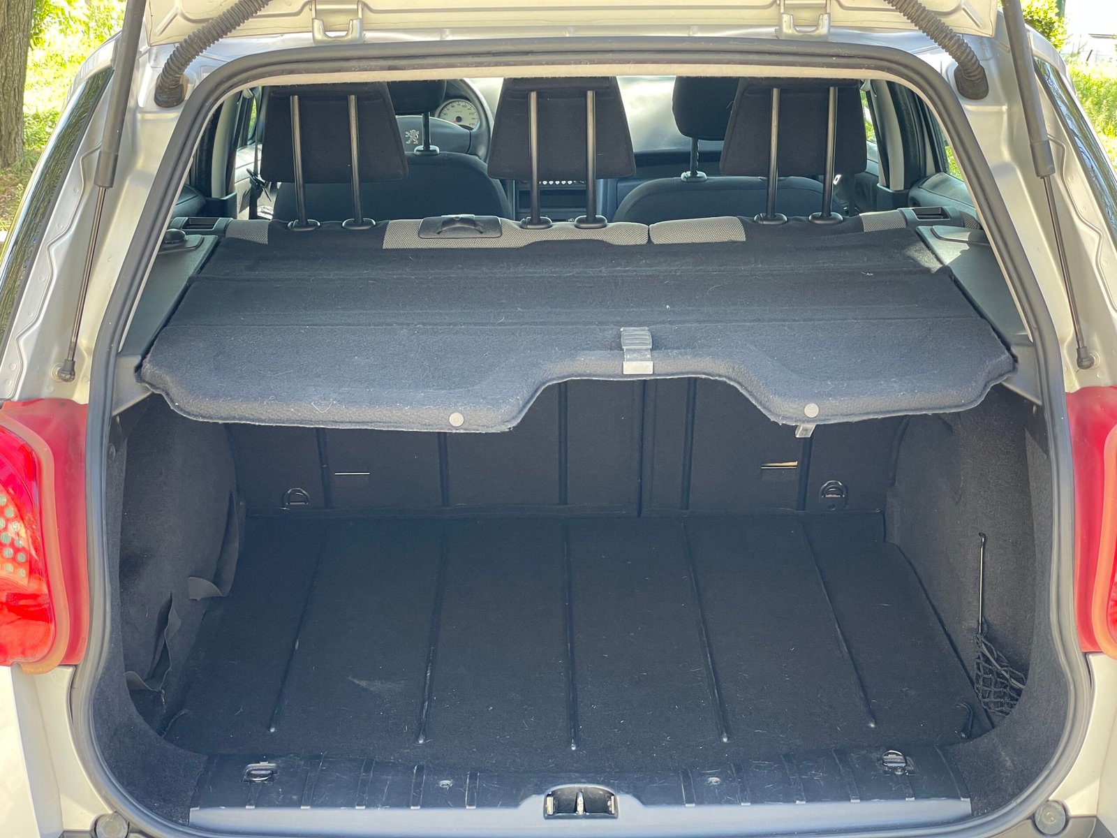 
								Peugeot 207 SW 1.4 full									