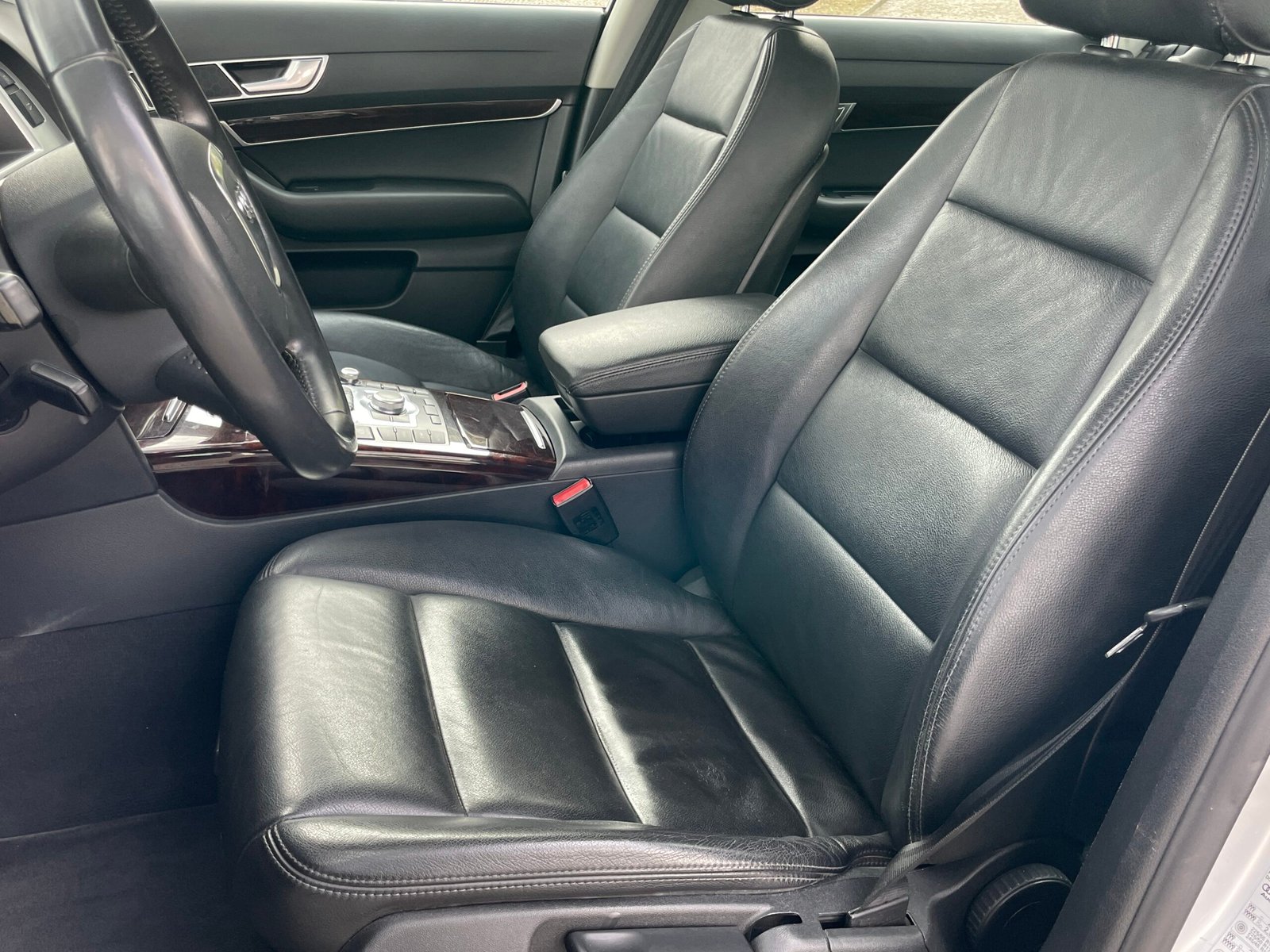 
								Audi A6 2.0 TDI full									
