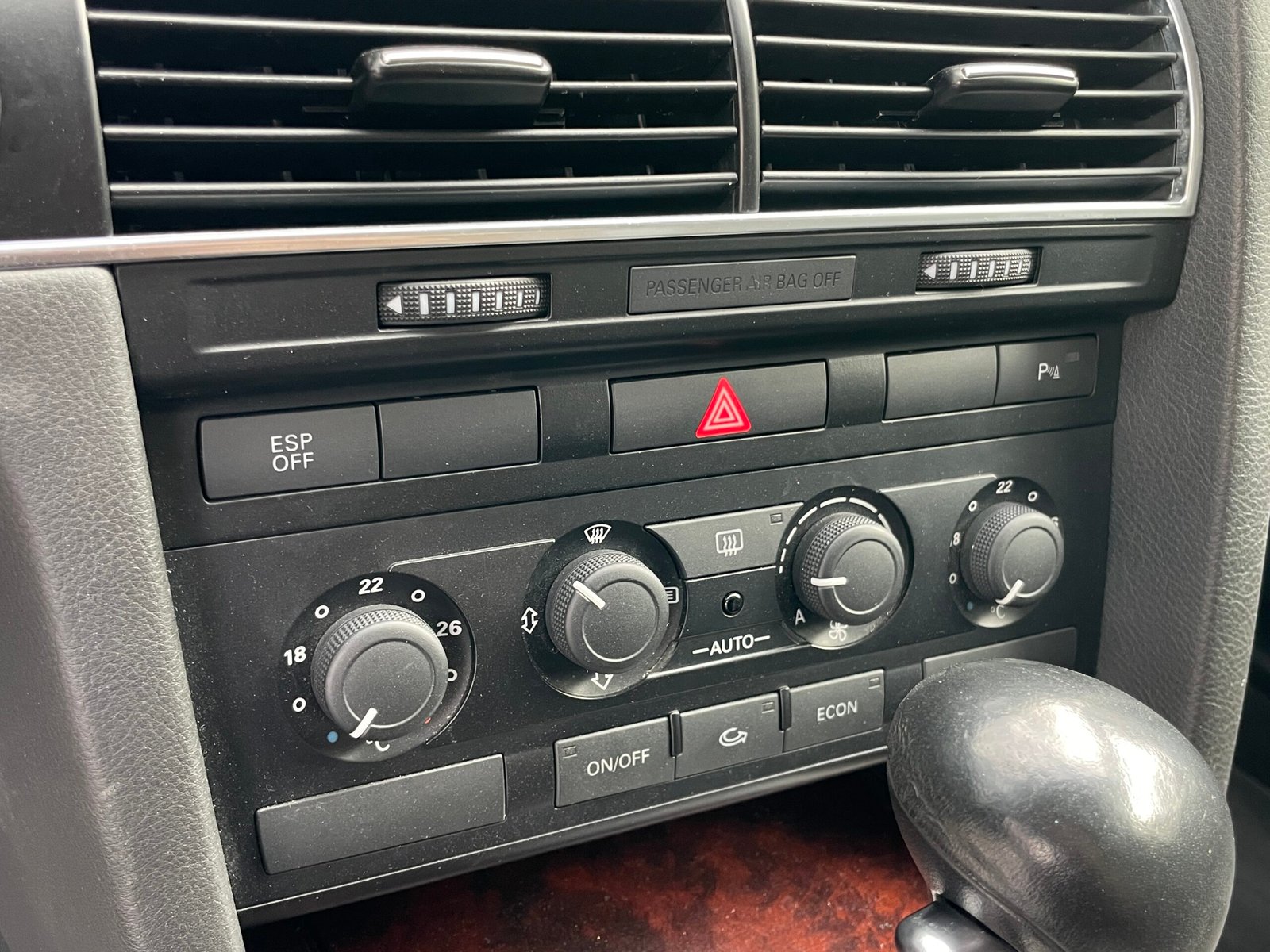 
								Audi A6 2.0 TDI full									