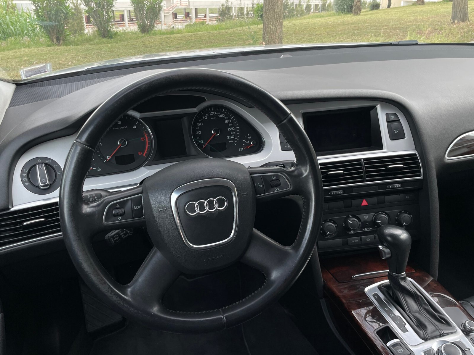 
								Audi A6 2.0 TDI full									