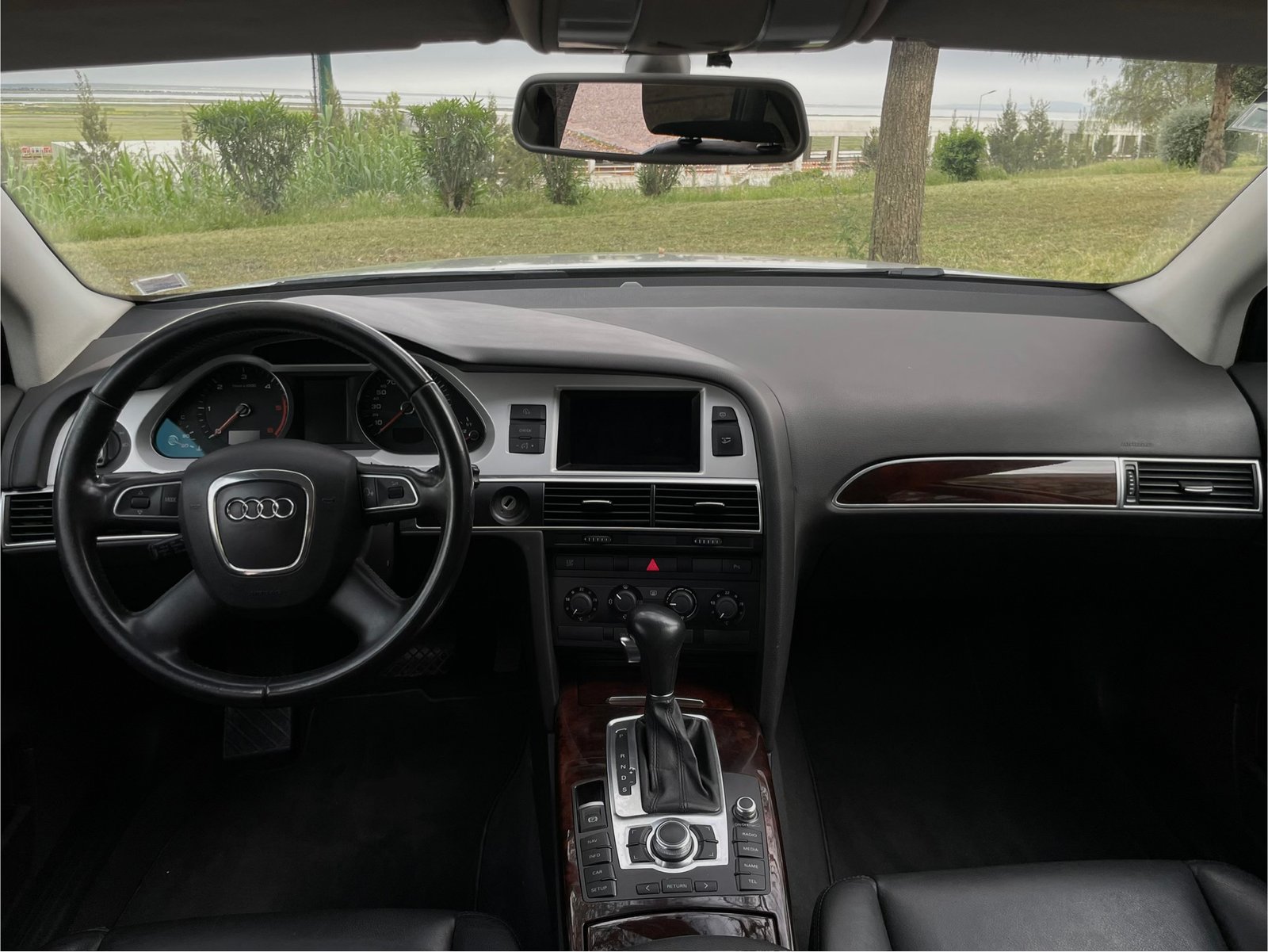 
								Audi A6 2.0 TDI full									