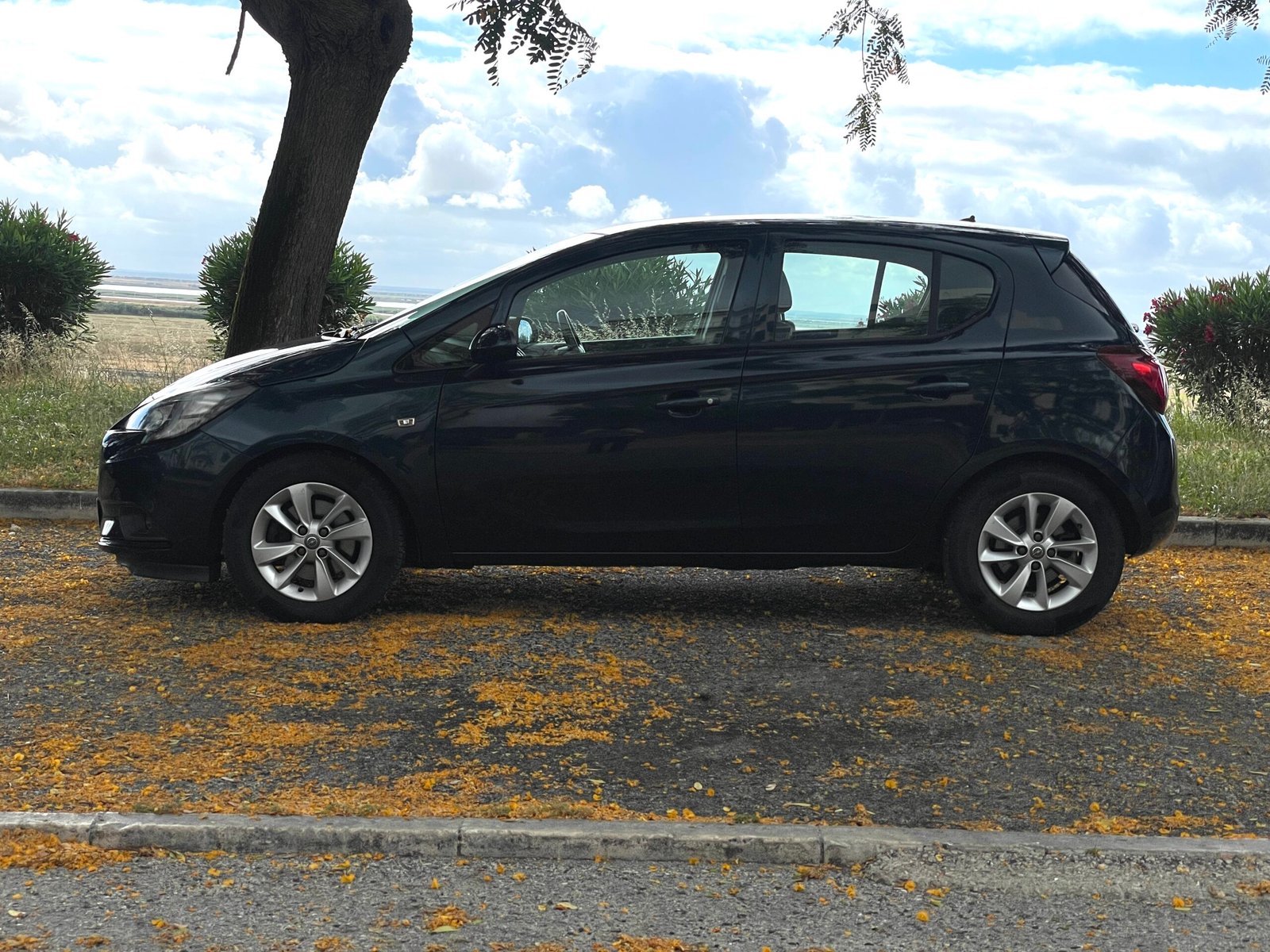 
								Opel Corsa full									