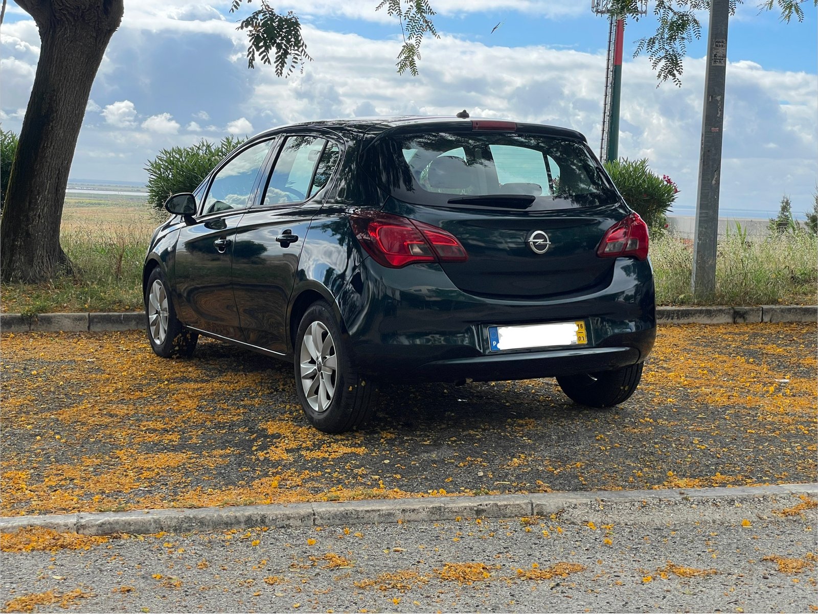 
								Opel Corsa full									