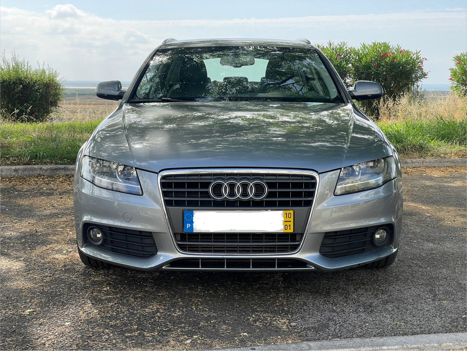 
								Audi A4 2.0 TDI full									