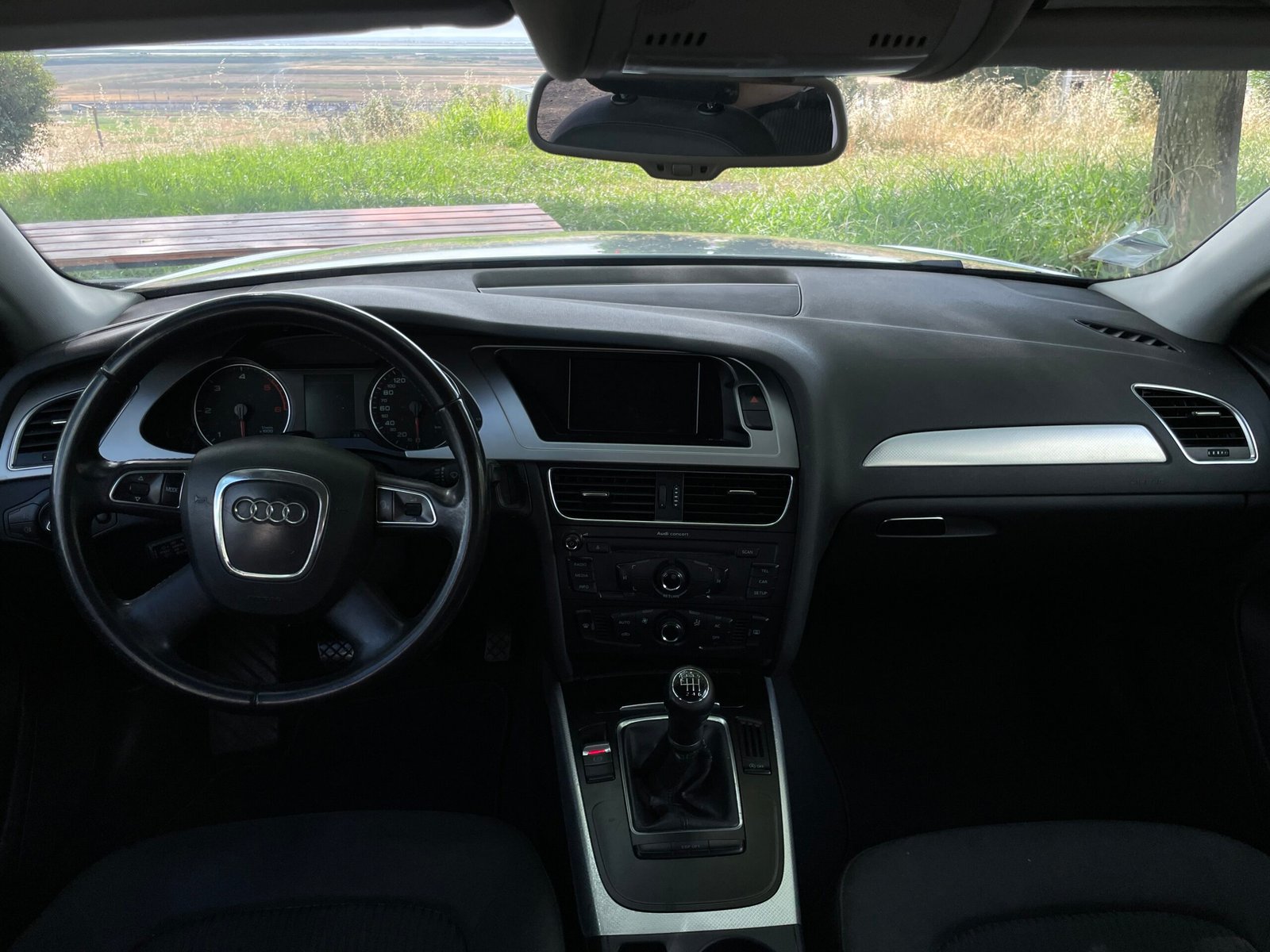
								Audi A4 2.0 TDI full									