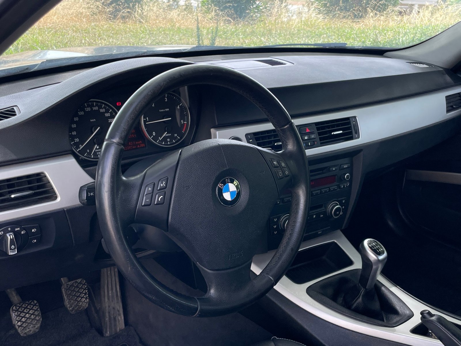 
								BMW 320d TOURING full									
