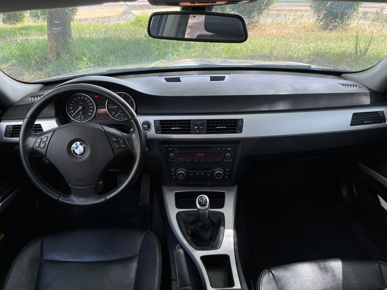 
								BMW 320d TOURING full									