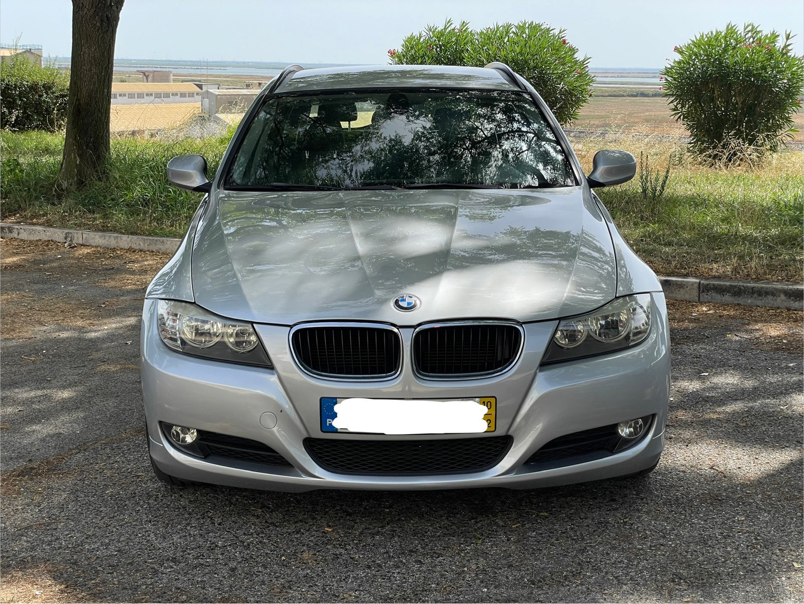 
								BMW 320d TOURING full									